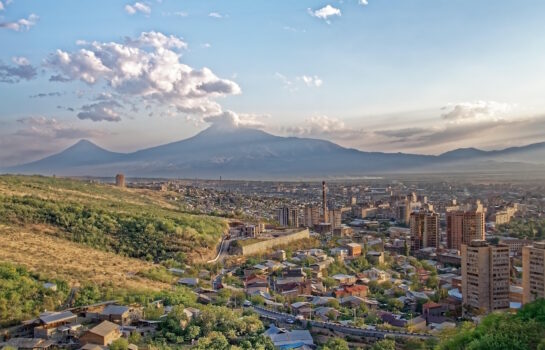 faszinierender Sehenswürdigkeiten und Aktivitäten in Armenien, die für einen westeuropäischen Reisegast von Interesse sein können.