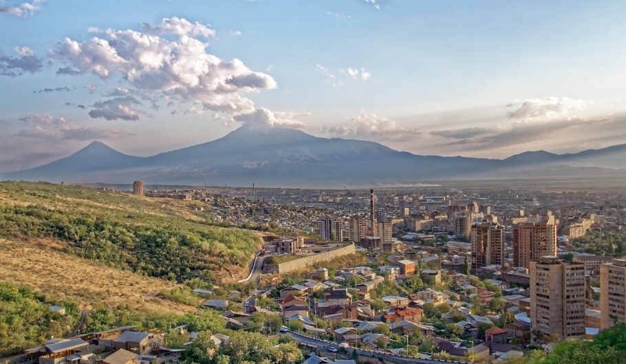 faszinierender Sehenswürdigkeiten und Aktivitäten in Armenien, die für einen westeuropäischen Reisegast von Interesse sein können.