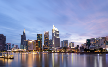 Skyline von Ho‑Chi‑Minh‑Stadt mit dem Bitexco Financial Tower in Vietnam